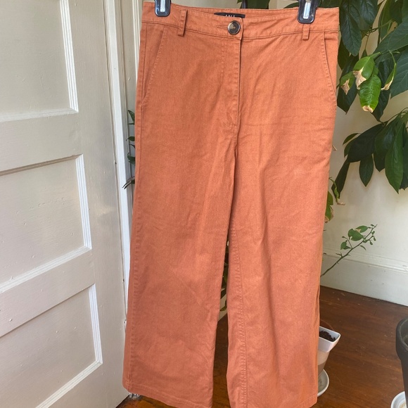 Able Wide Leg Crop - Picture 2 of 6
